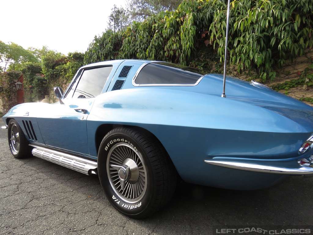1965-chevy-corvette-c2-053.jpg