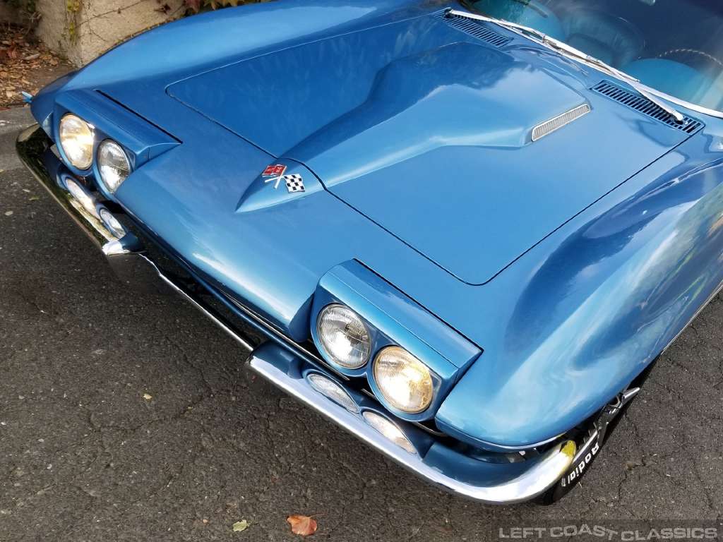 1965-chevy-corvette-c2-070.jpg