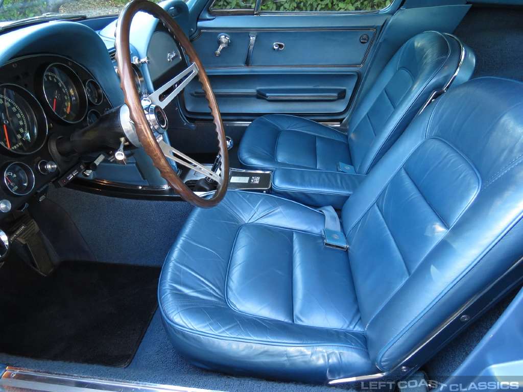 1965-chevy-corvette-c2-075.jpg