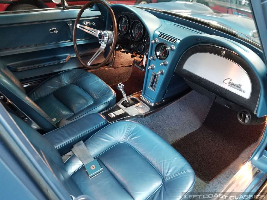 1965-chevy-corvette-c2-111.jpg