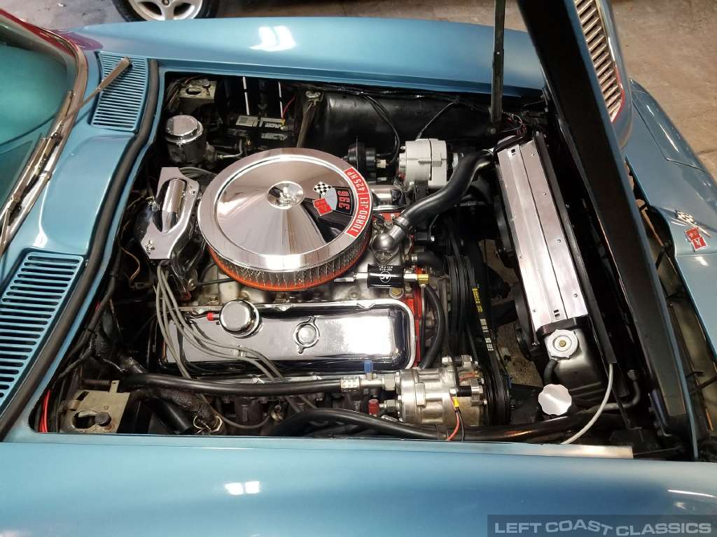 1965-chevy-corvette-c2-123.jpg