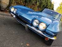 1965-chevy-corvette-c2-033