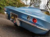 1965-chevy-corvette-c2-037