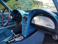 1965-chevy-corvette-c2-109
