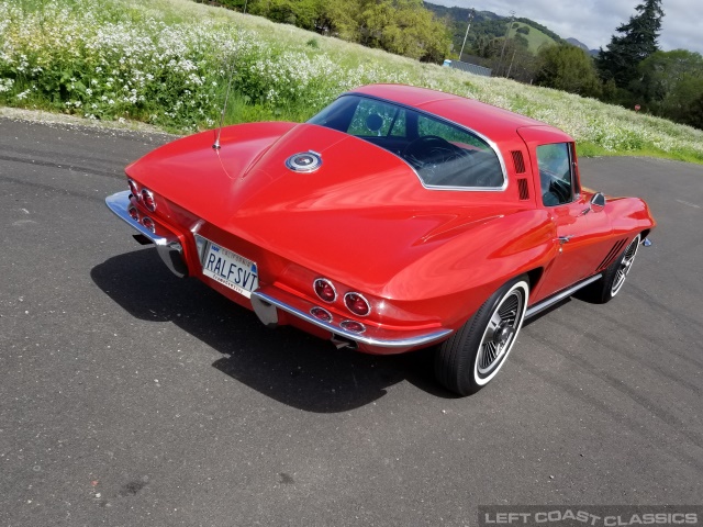 1965-corvette-stingray-010.jpg