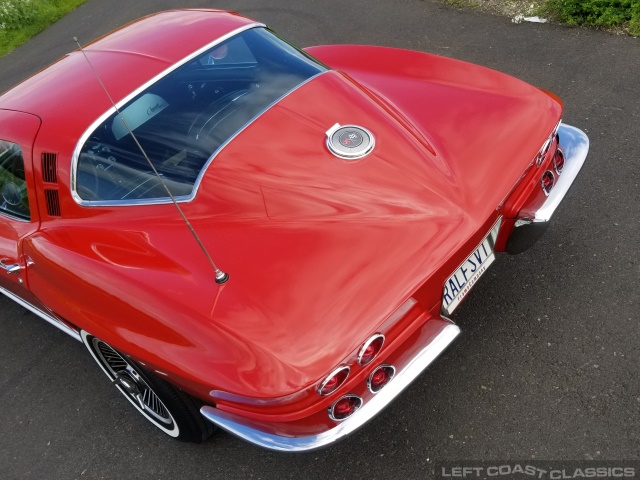1965-corvette-stingray-058.jpg