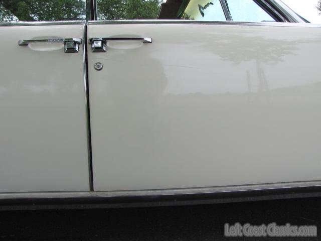 1965-lincoln-continental-convertible-069.jpg