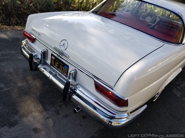 1965-mercedes-benz-220se-091.jpg