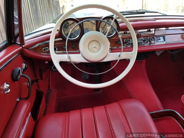 1965-mercedes-benz-220se-114.jpg