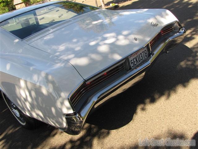 1966-buick-riviera-065.jpg