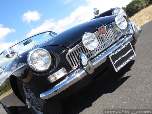 1966-mgb-roadster-049.jpg