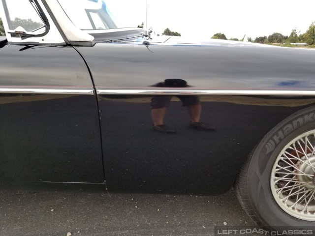 1966-mgb-roadster-089.jpg