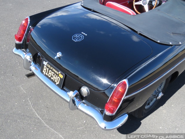 1966-mgb-roadster-098.jpg