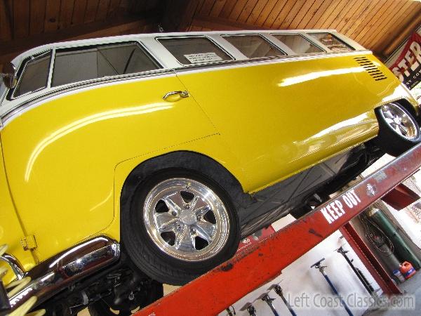 1966-vw-21-window-bus-030.jpg