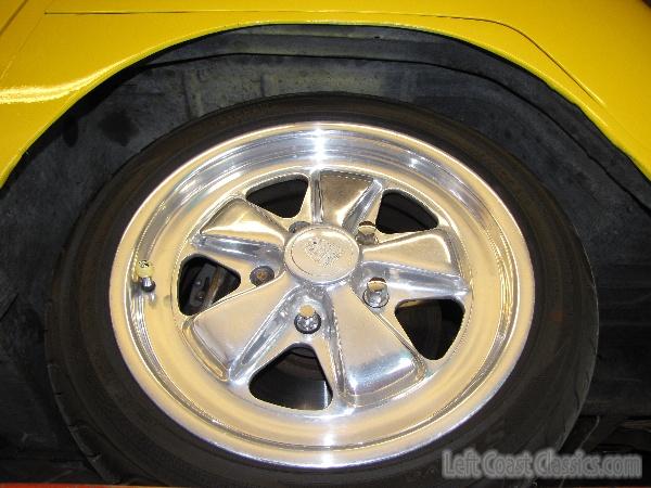 1966-vw-21-window-bus-038.jpg
