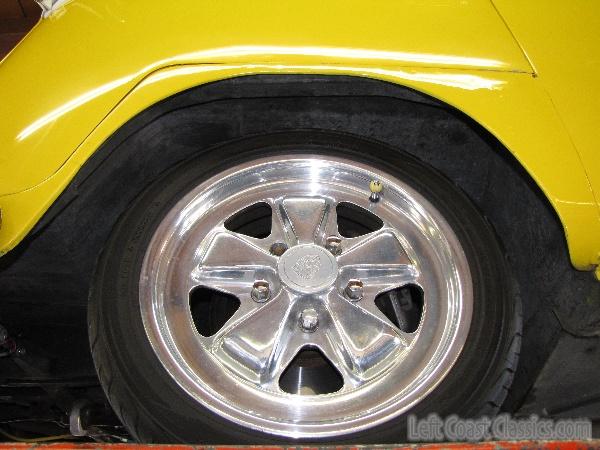 1966-vw-21-window-bus-041.jpg
