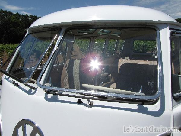 1966-vw-21-window-bus-055.jpg