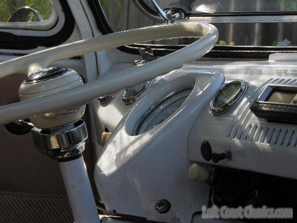 1966-vw-21-window-bus-204.jpg