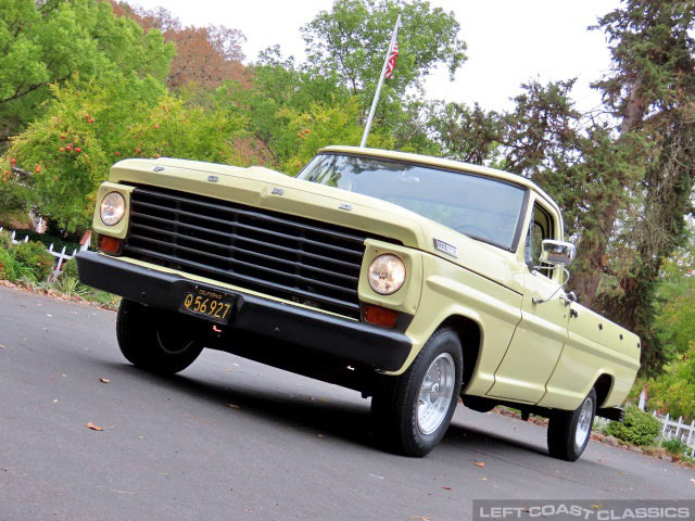 1967 Ford F100 1/2T Pickup Slide Show