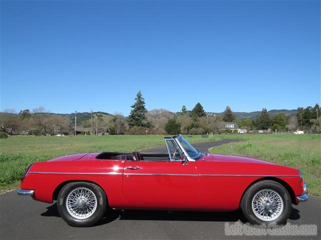 1967-mgb-roadster-050.jpg