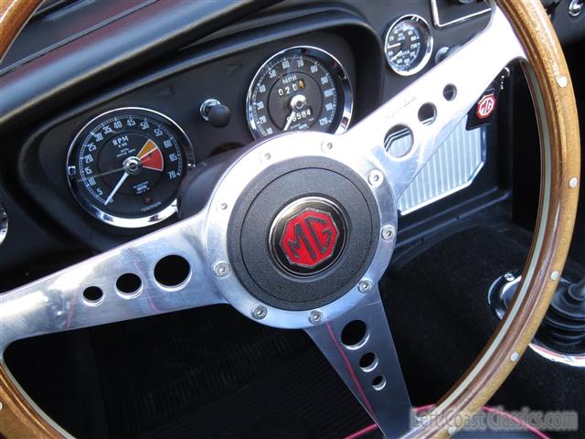 1967-mgb-roadster-185.jpg