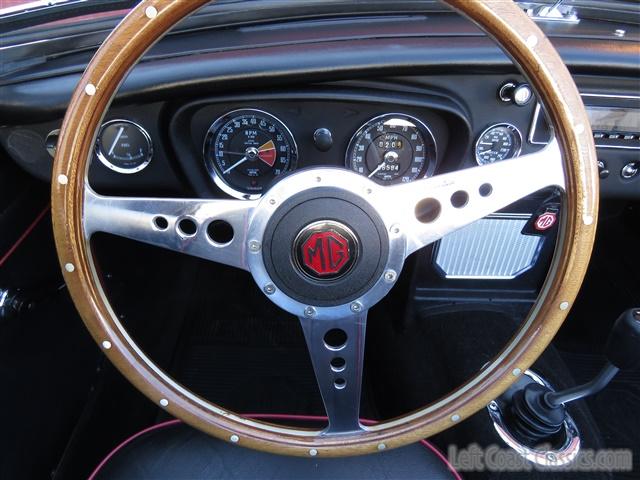 1967-mgb-roadster-188.jpg