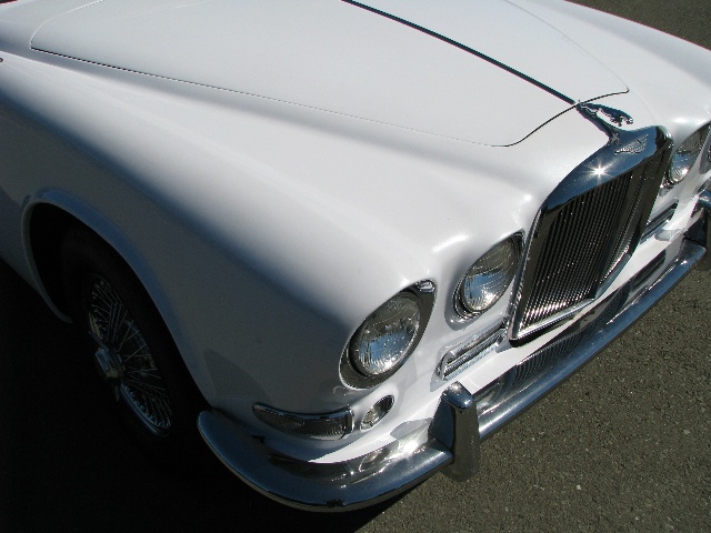 1967 Jaguar 420 Saloon Close-up