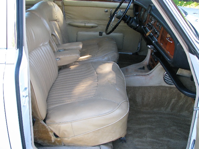 1967 Jaguar 420 Saloon Interior