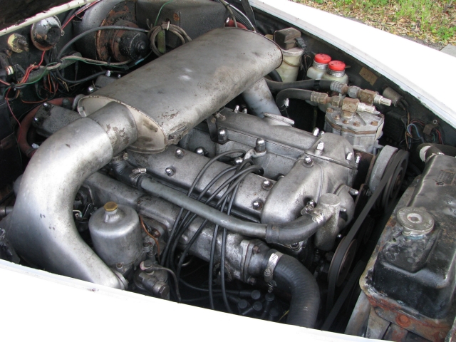 1967 Jaguar 420 Saloon Engine