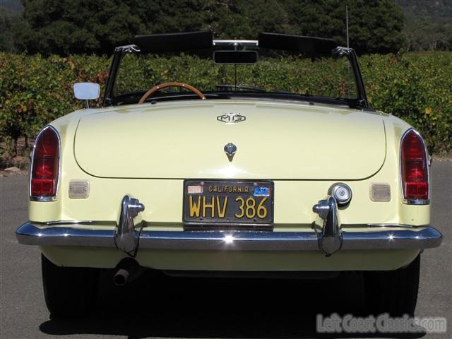 1968-mgb-roadster-017.jpg