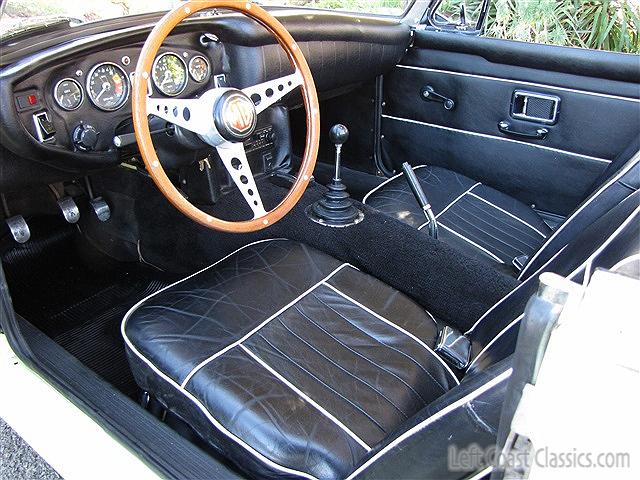 1968-mgb-roadster-089.jpg