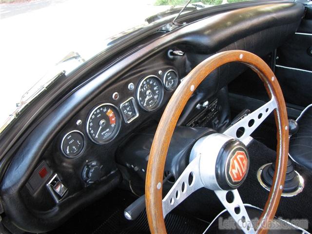 1968-mgb-roadster-093.jpg
