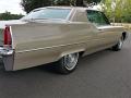 1969-cadillac-coupe-deville-094