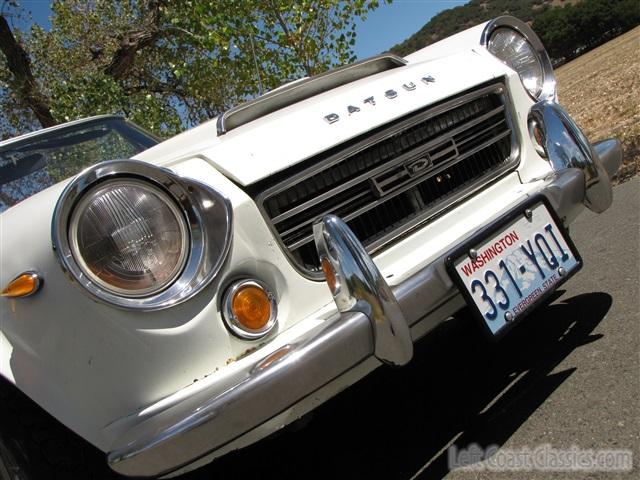 1969-datsun-2000-roadster-049.jpg