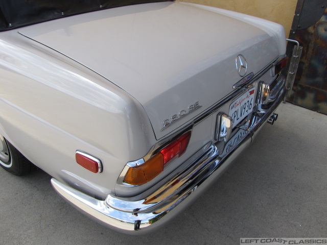 1969-mercedes-280se-cabriolet-095.jpg