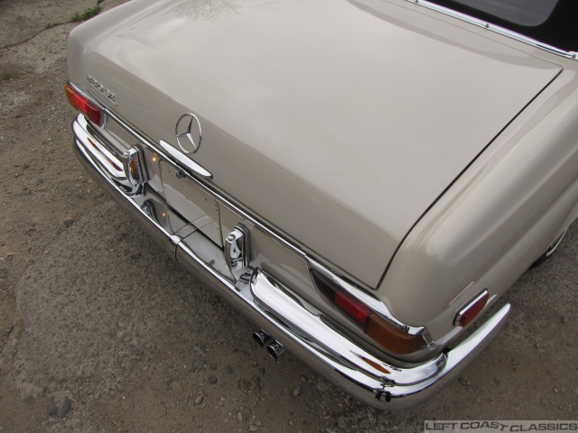 1969-mercedes-280se-cabriolet-097.jpg