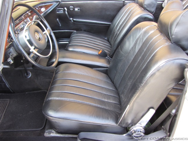 1969-mercedes-280se-cabriolet-112.jpg