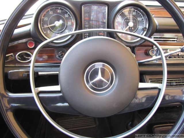 1969-mercedes-280se-cabriolet-120.jpg