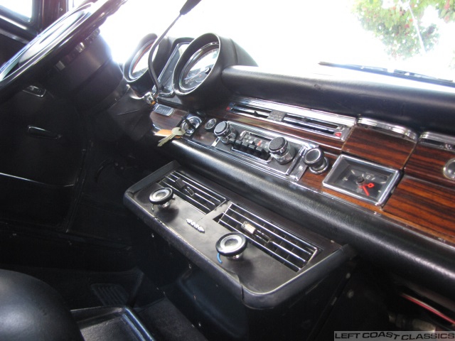 1969-mercedes-280se-cabriolet-149.jpg