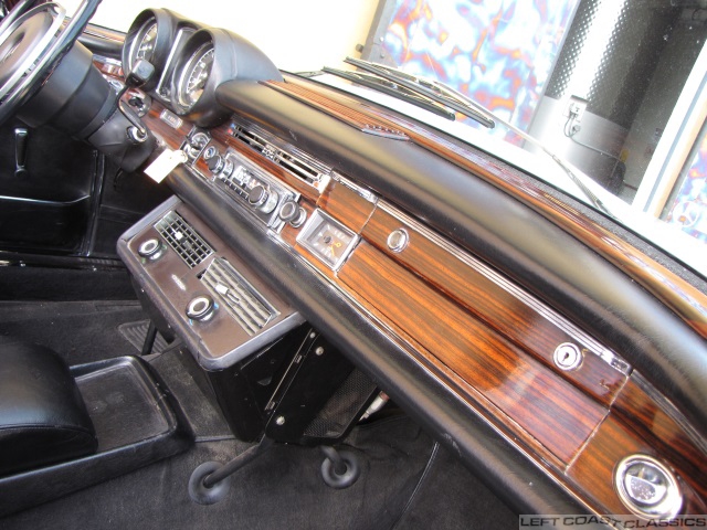 1969-mercedes-280se-cabriolet-151.jpg