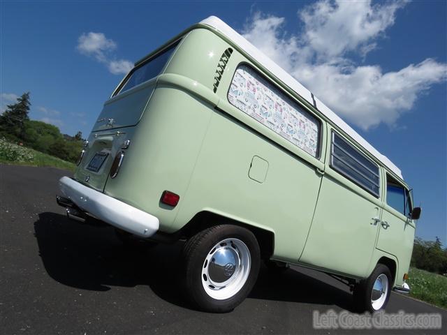 1969-volkswagen-westfalia-camper-031.jpg