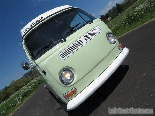 1969-volkswagen-westfalia-camper-052.jpg