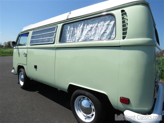 1969-volkswagen-westfalia-camper-098.jpg