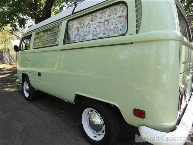 1969-volkswagen-westfalia-camper-103.jpg