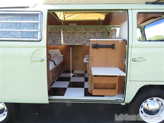 1969-volkswagen-westfalia-camper-112.jpg