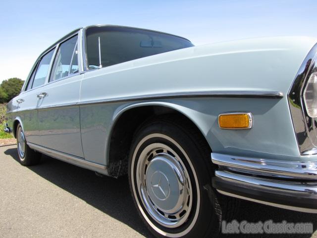 1970-mercedes-280s-1988.jpg