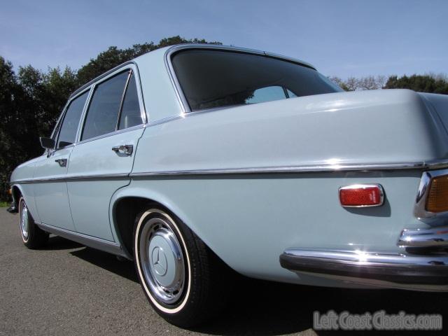 1970-mercedes-280s-2003.jpg