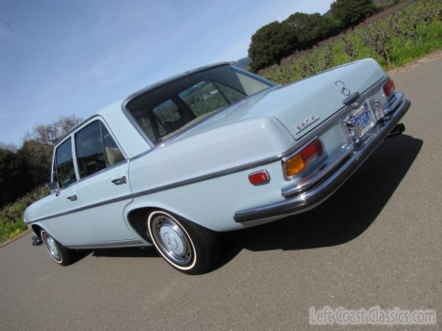 1970-mercedes-280s-2009.jpg