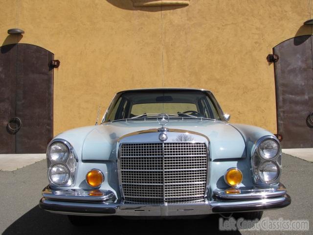 1970-mercedes-280s-2039.jpg