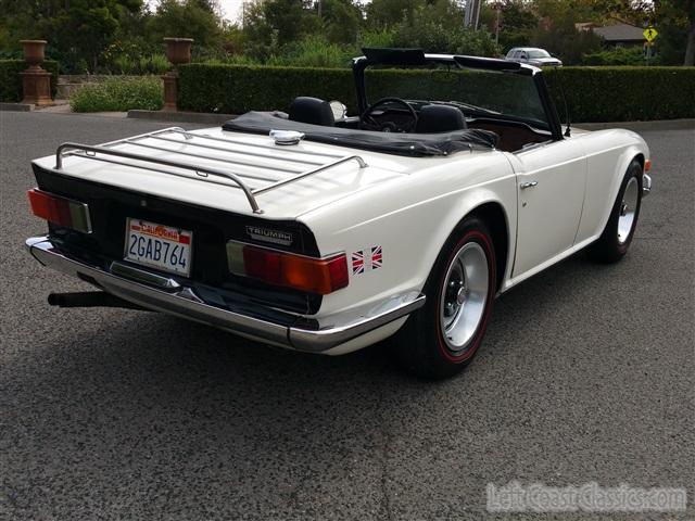 1971-triumph-tr6-038.jpg